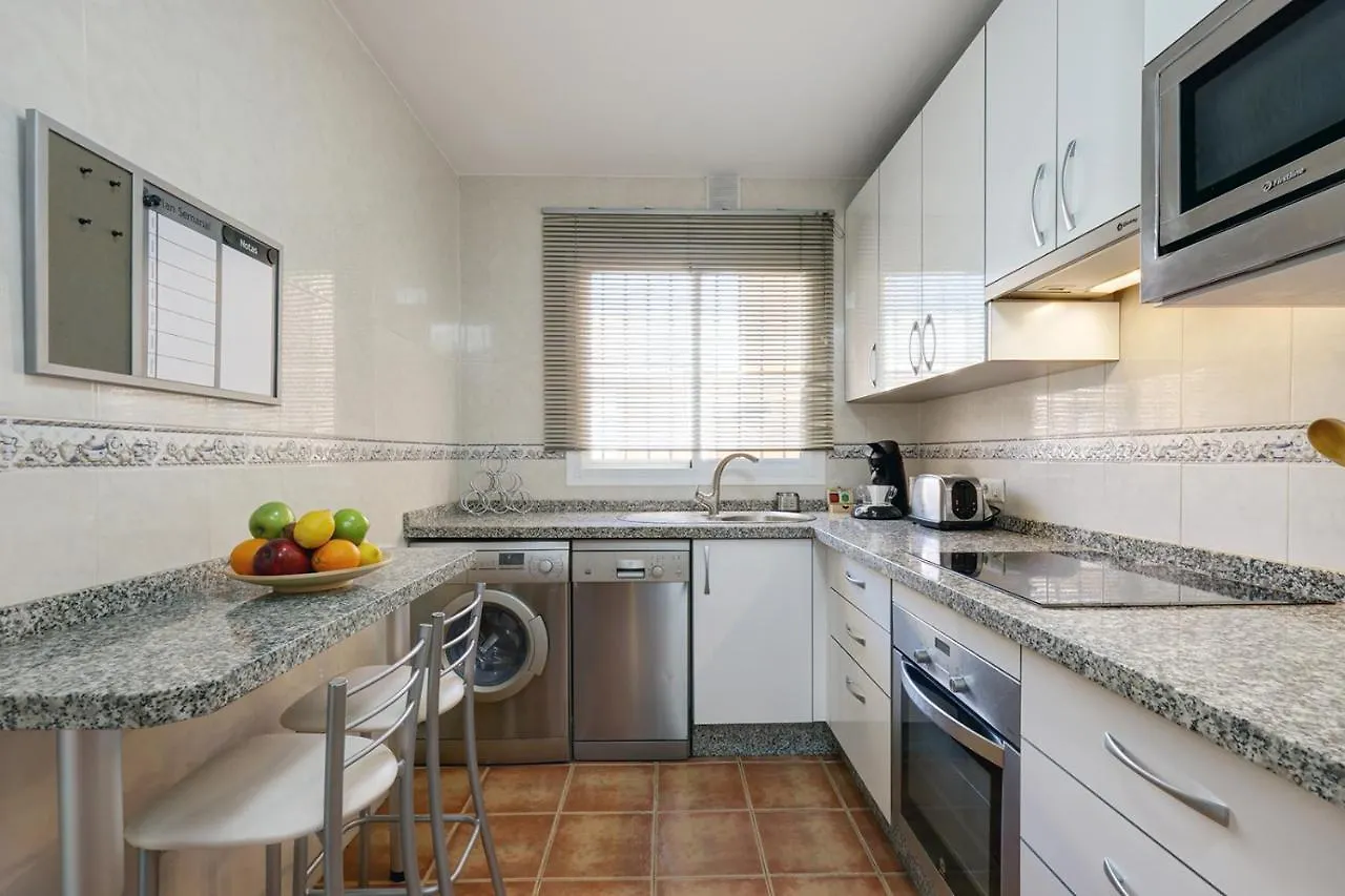 Top Floor Fuengirola Park Apartment With Parking 0*,