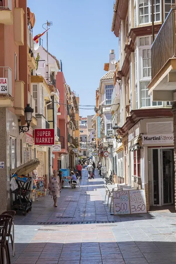Top Floor Fuengirola Park Apartment With Parking