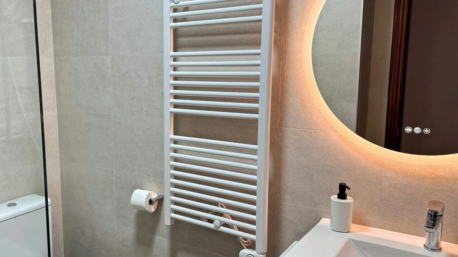 Top Floor Fuengirola Park Apartment With Parking Spanje