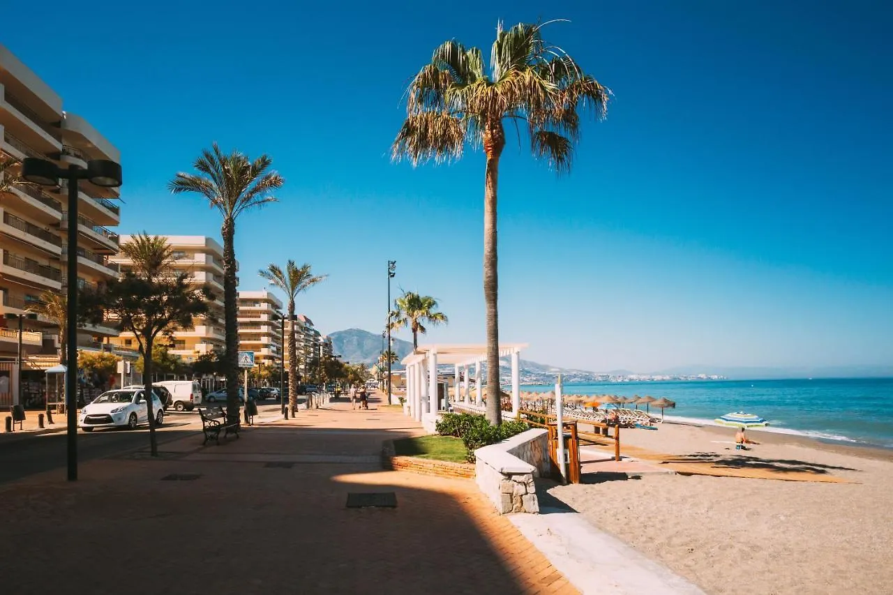Top Floor Fuengirola Park Apartment With Parking